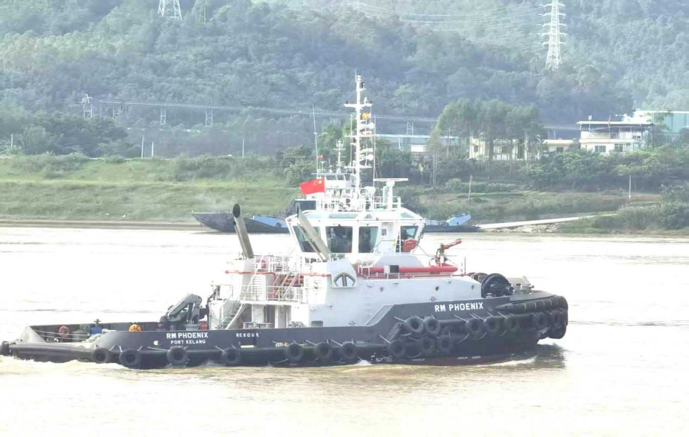 4000HP TUG